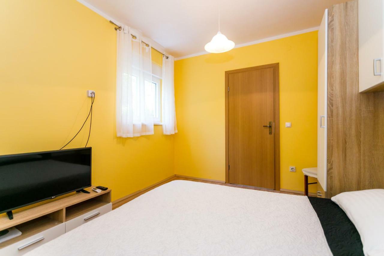 Apartman Jezevac Krk Town Extérieur photo